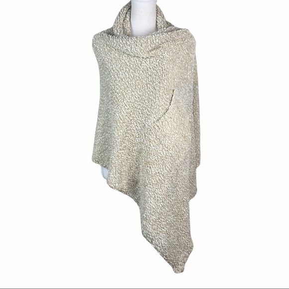Soft Surroundings Soft Cream Cape Shawl Chenille 80 cm - Picture 7 of 12